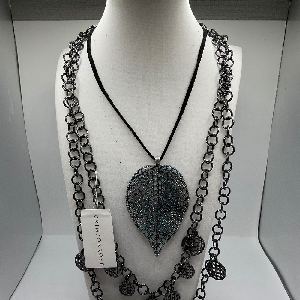 Crimzonrose leaf & chains necklaces